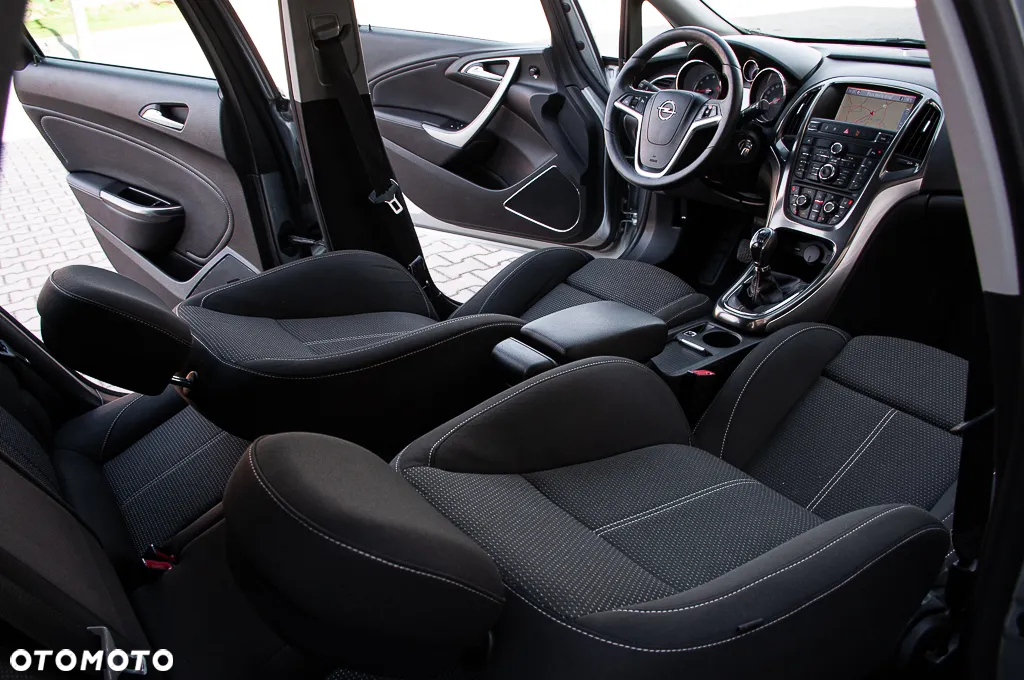 Opel Astra 1.4 Turbo Edition - 29