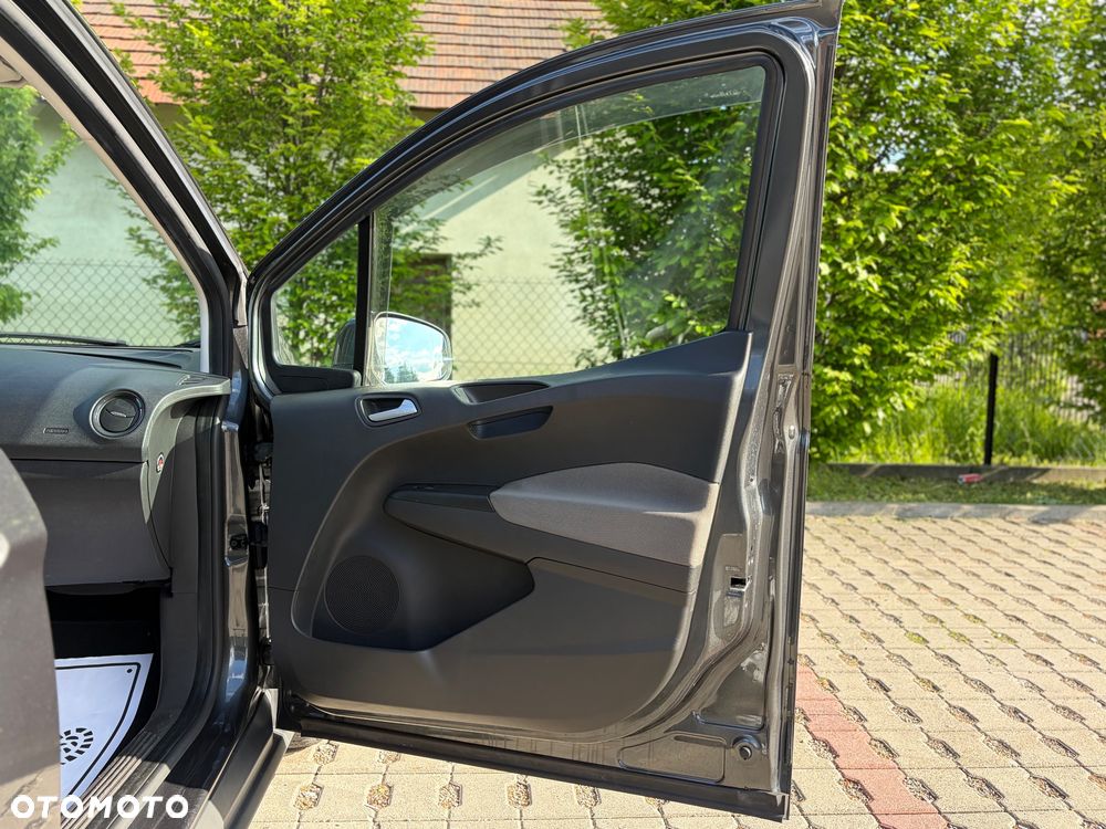 Ford Tourneo Courier 1.5 TDCi Ambiente - 33
