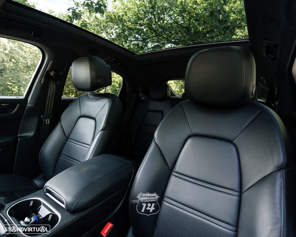 Porsche Cayenne Coupé E-Hybrid - 25