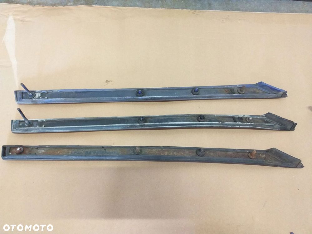 Toyota MR2 SW20 2,0 listwa błotnika tył - 2