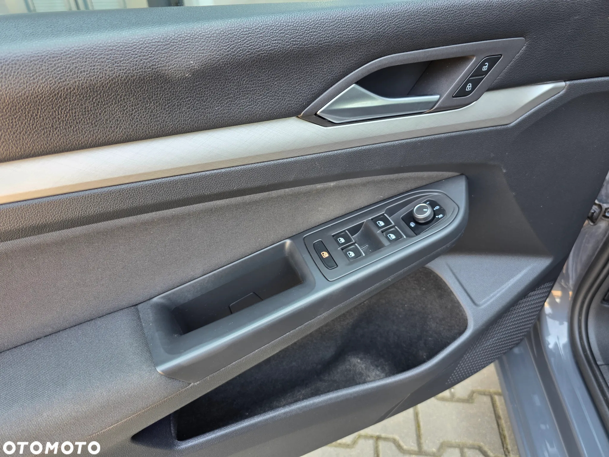 Volkswagen Golf VIII 1.0 TSI Life - 11