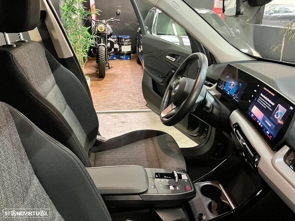 BMW X1 sDrive18i - 18