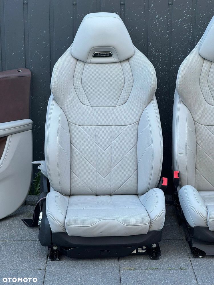 FOTELE TAPICERKA BMW XM G09 INDIVIDUAL SILVERSTONE II GRZANE KLIMATYZOWANE - 3