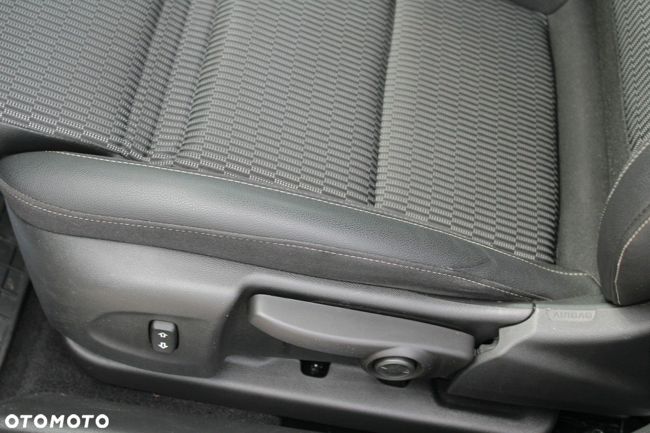 Opel Insignia - 17