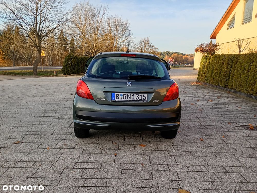 Peugeot 207 1.4 16V Trendy - 9