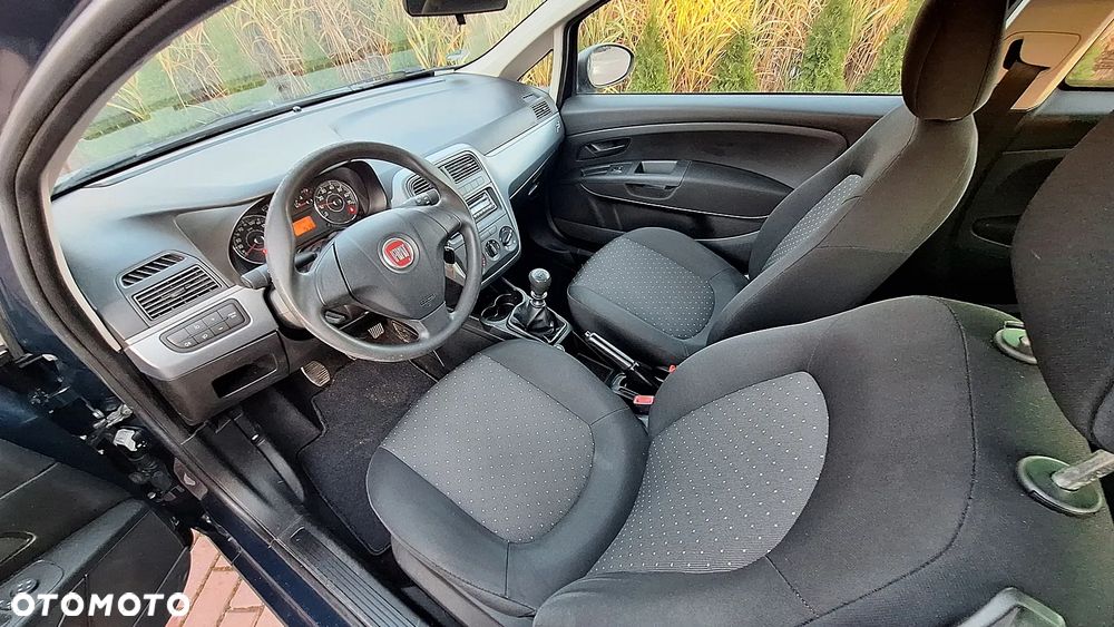 Fiat Grande Punto - 9