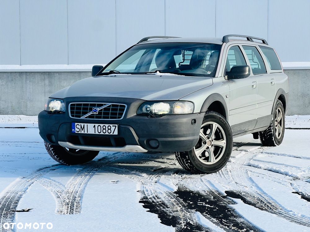 Volvo XC 70 AWD Momentum - 1