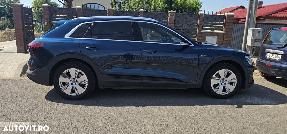Audi e-tron quattro S - 12