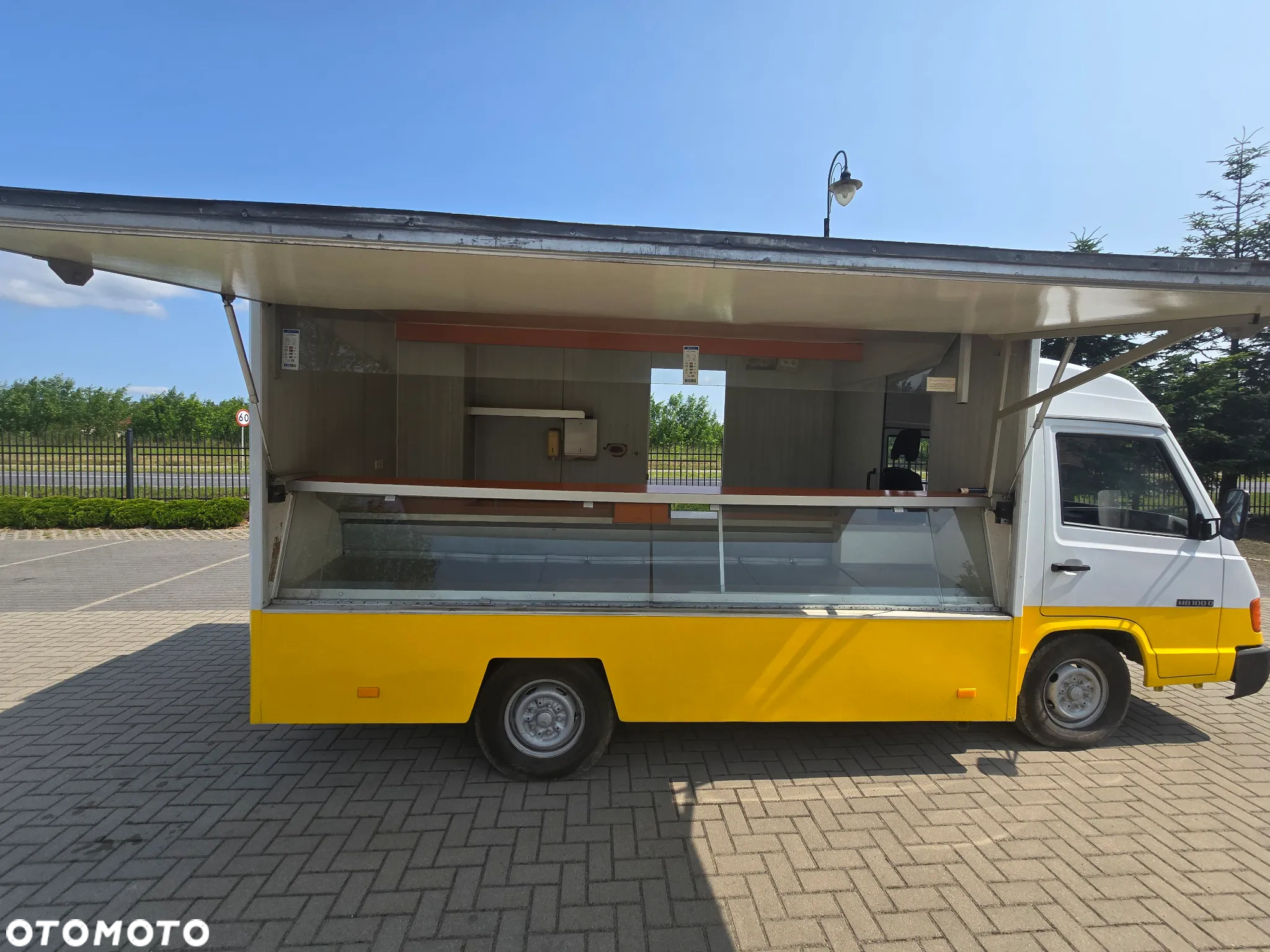 Mercedes-Benz Sprinter - 4
