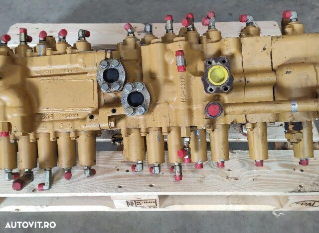 Distribuitor hidraulic caterpillar 320d - 1