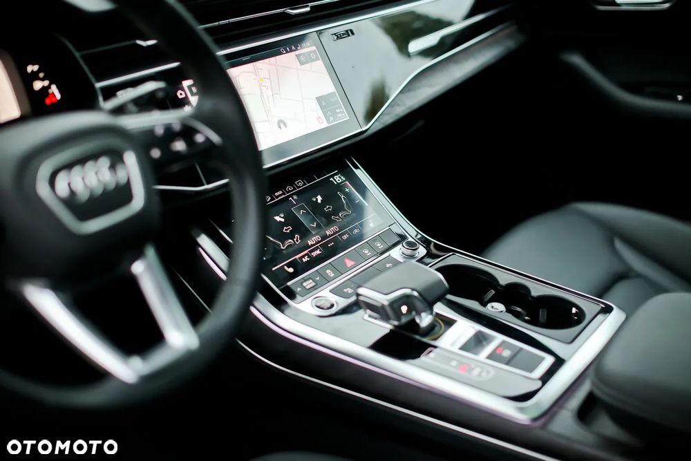 Audi Q8 55 TFSI mHEV Quattro Tiptronic - 8