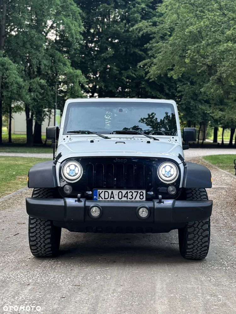Jeep Wrangler - 8