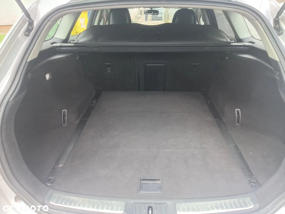 Toyota Avensis - 9