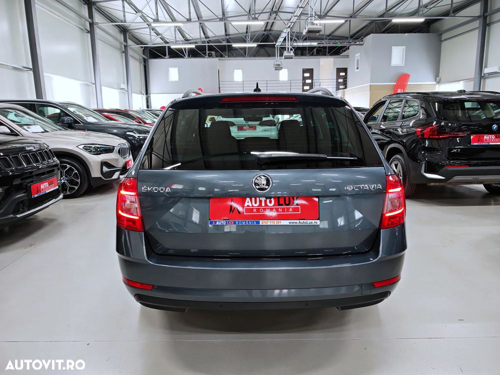 Skoda Octavia 2.0 TDI DSG Clever - 28