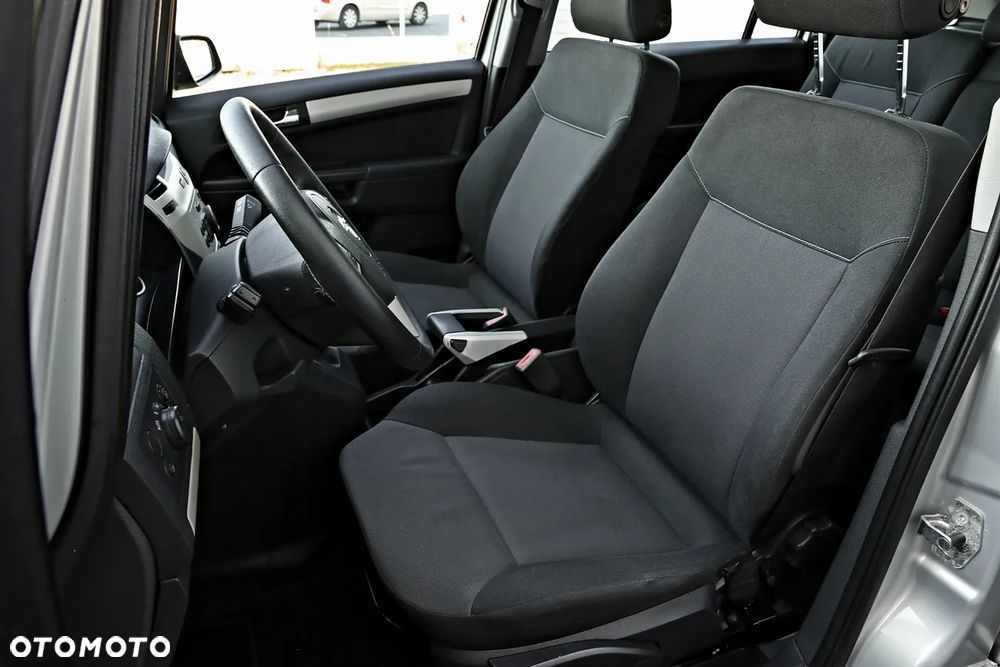 Opel Zafira - 20