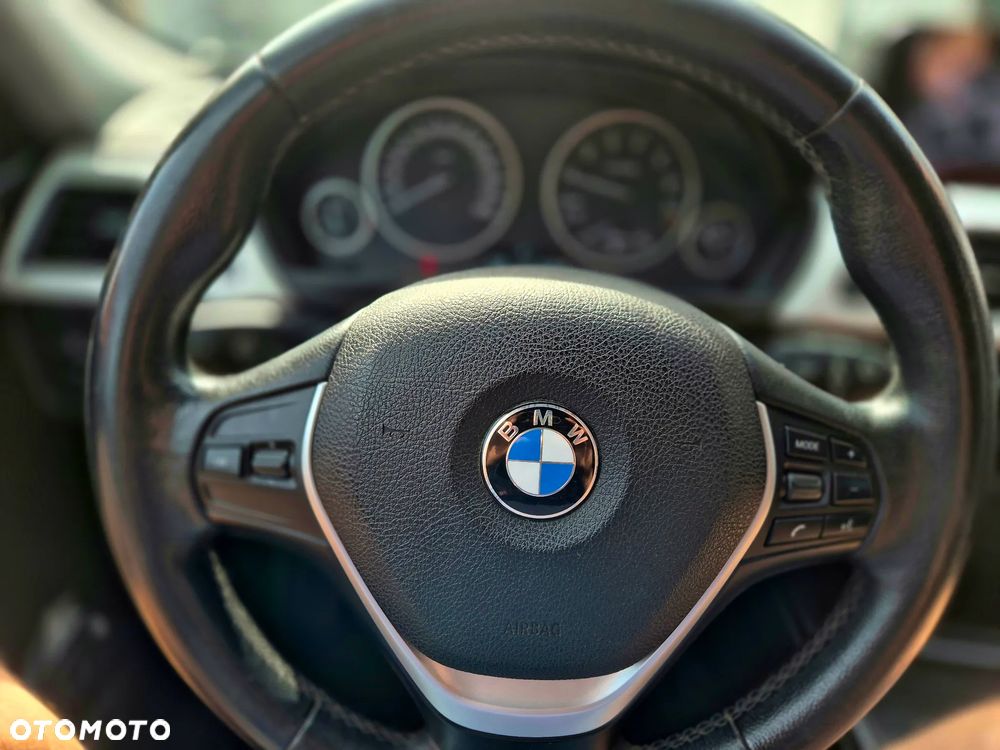 BMW Seria 3 328i - 15