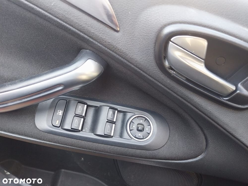 Ford S-Max - 26
