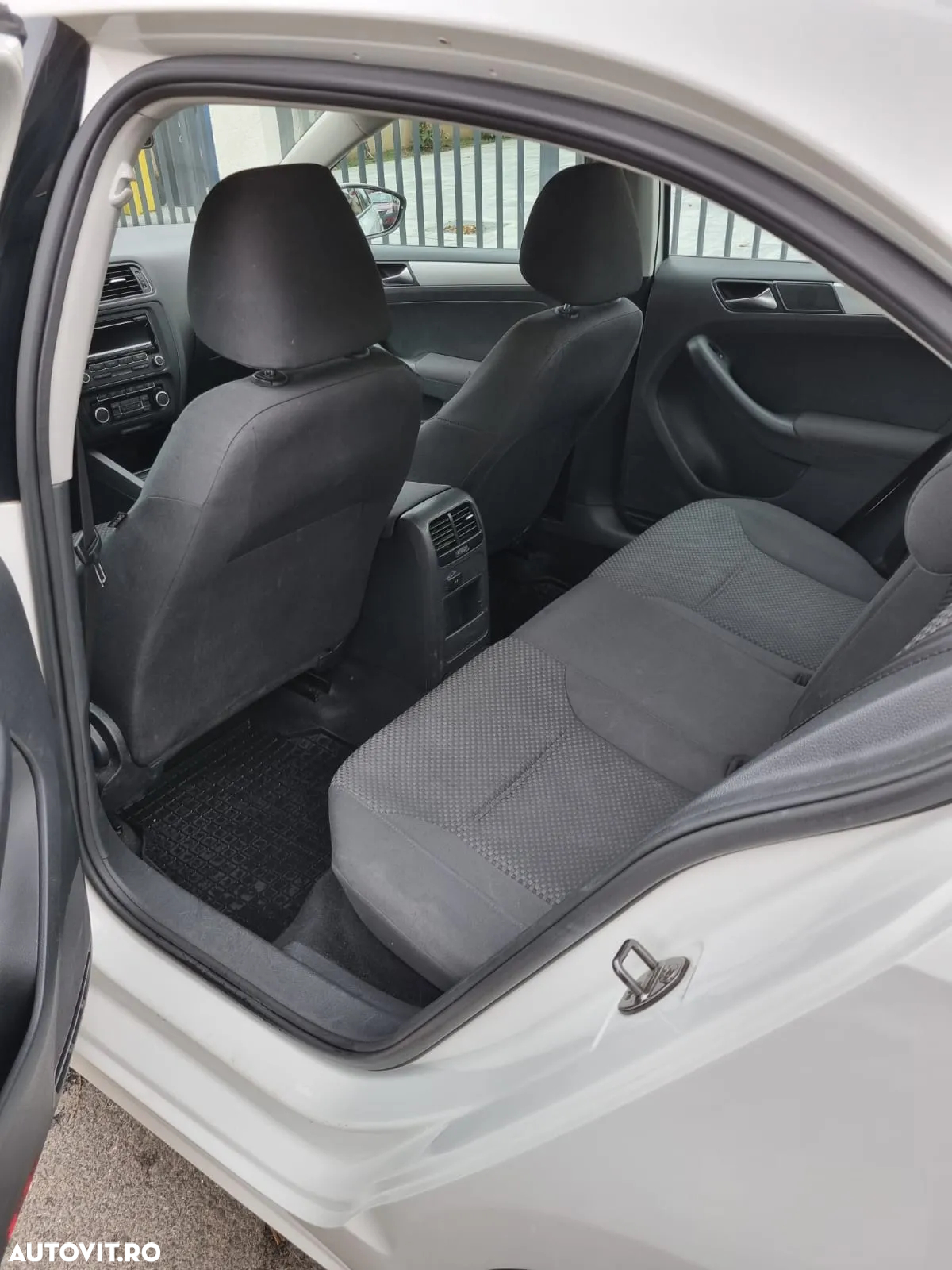 Volkswagen Jetta 1.2 TSI Comfortline - 10