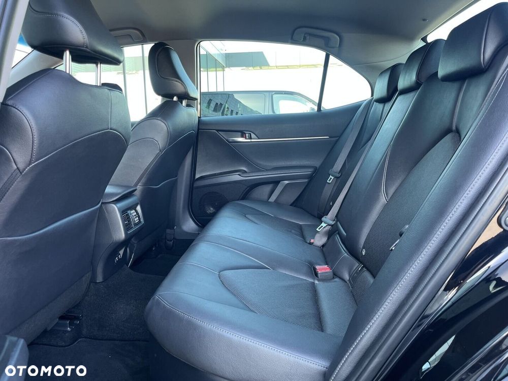 Toyota Camry 2.5 Hybrid Executive CVT - 11