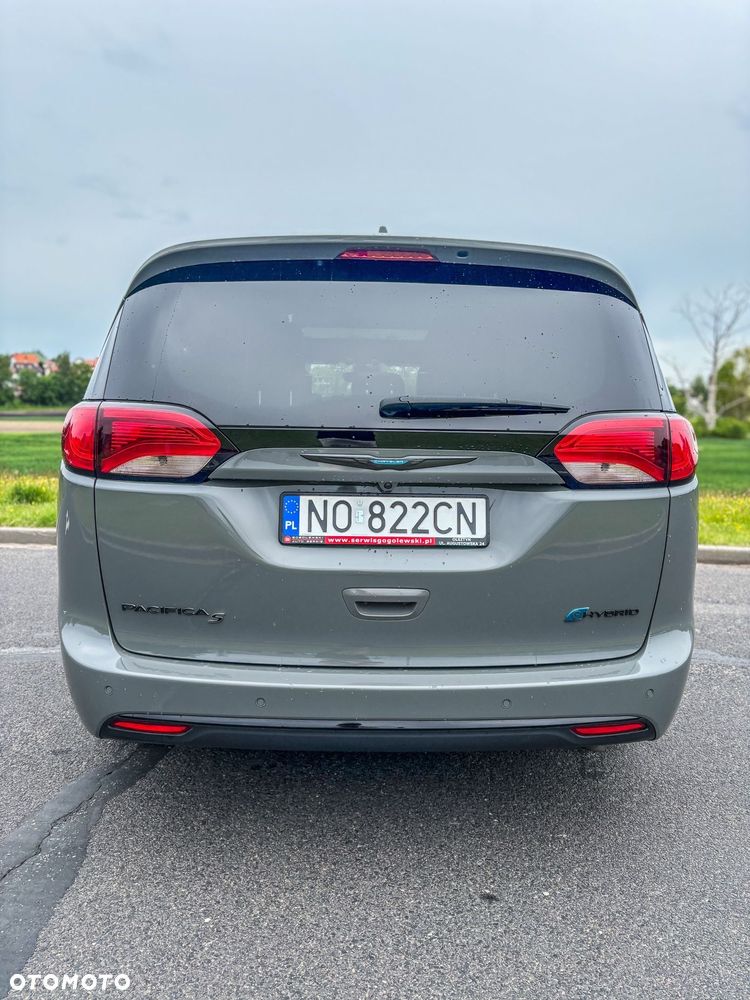 Chrysler Pacifica - 6