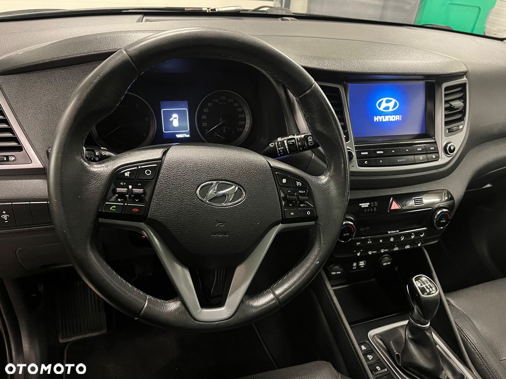 Hyundai Tucson blue 1.7 CRDi 2WD Intro Edition - 16