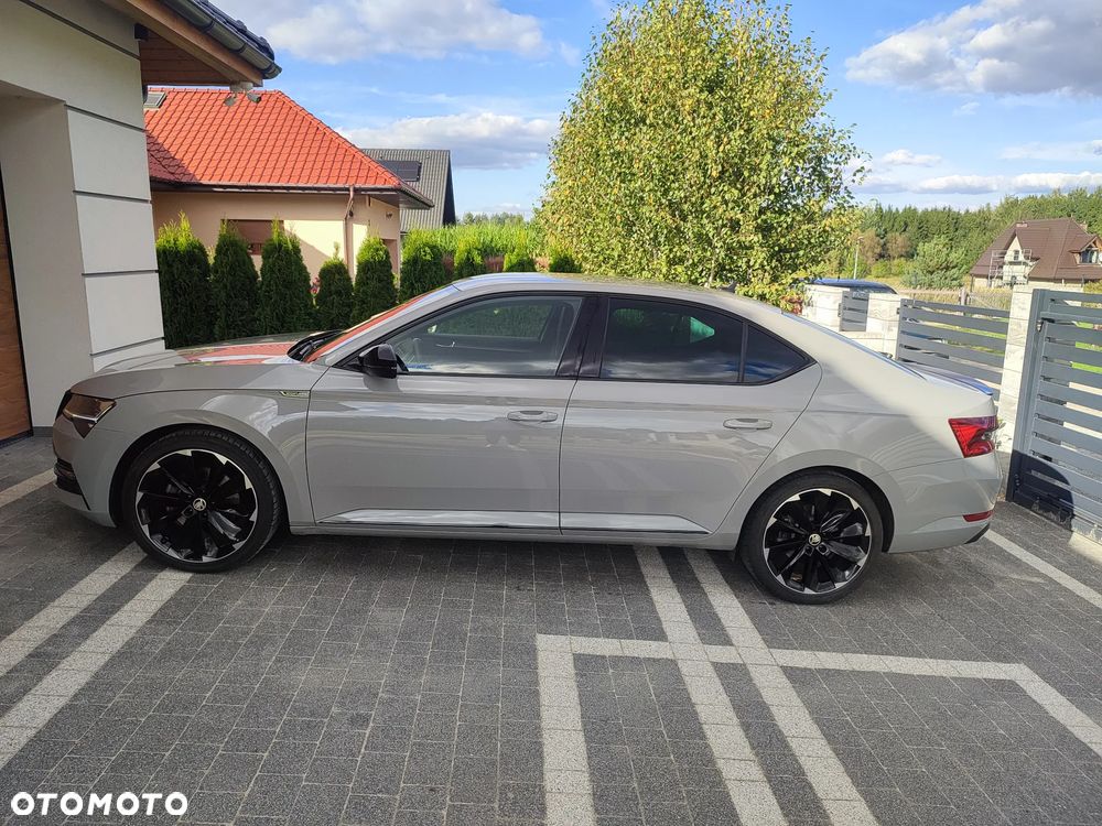 Skoda Superb 2.0 TDI SCR 4x4 Sportline DSG - 2
