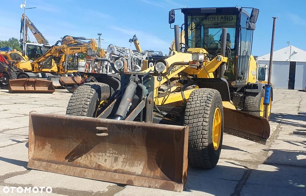 New Holland F156.7A - 1