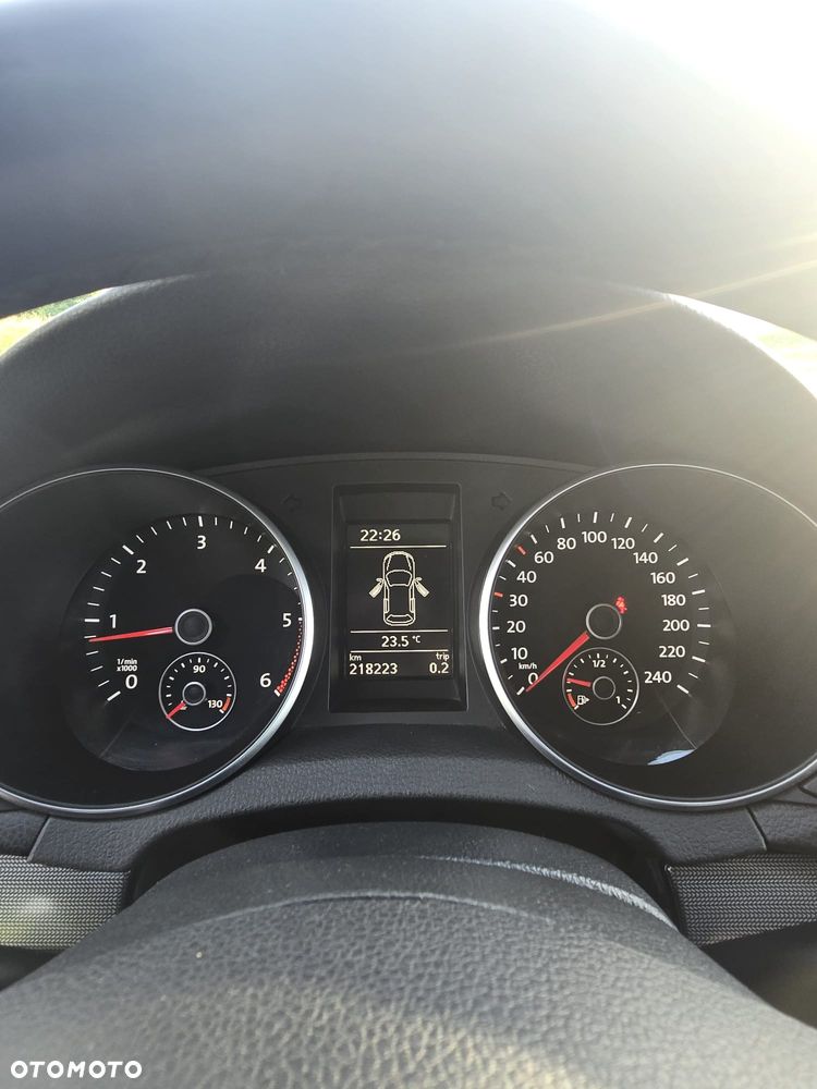 Volkswagen Golf 2.0 TDI DPF Style - 13
