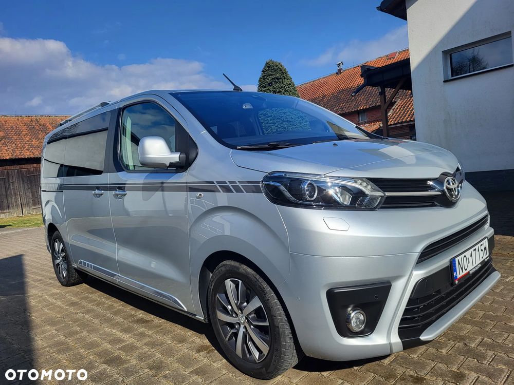 Toyota ProAce Kombi D-4D Medium 2,8t - 2
