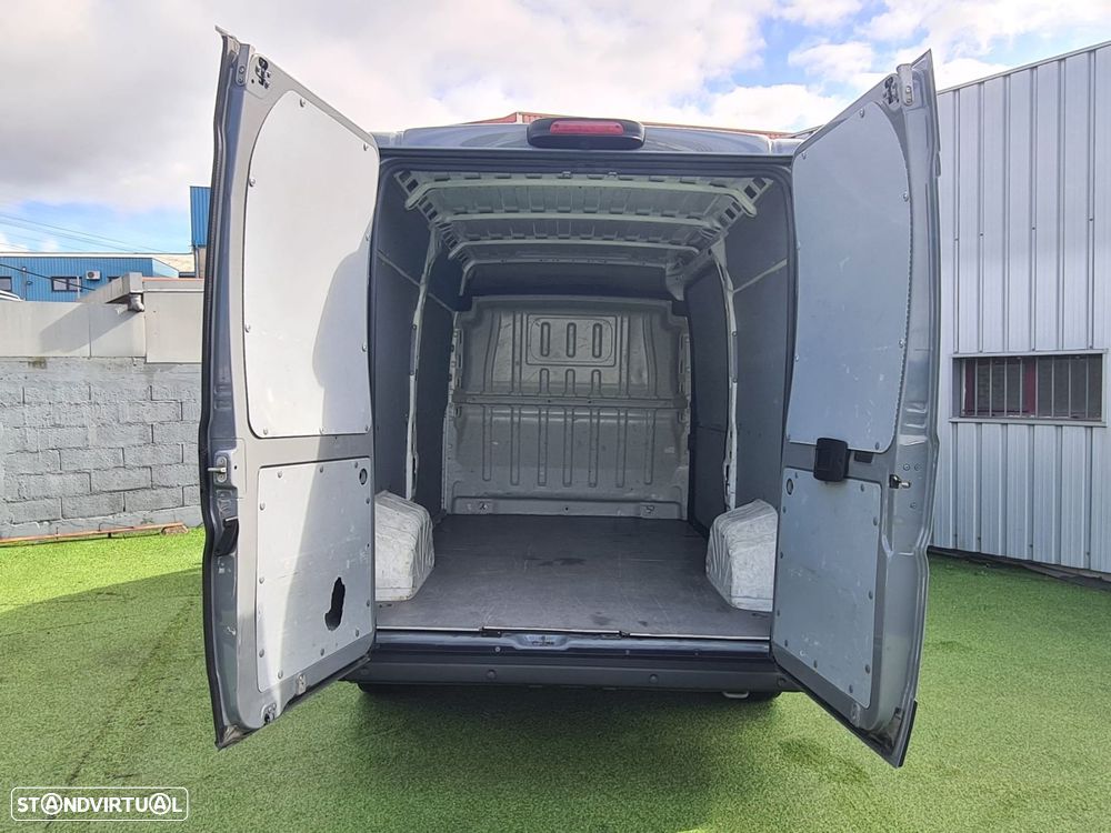 Citroën Jumper 2.0 BlueHDi 35 L4 - 11