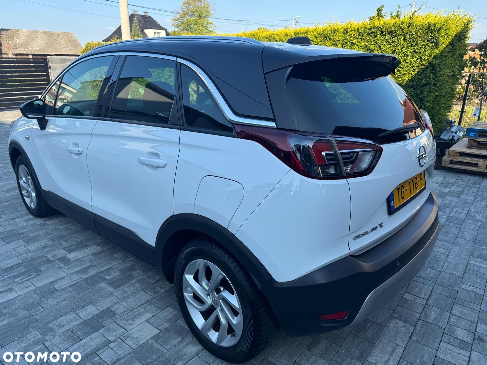 Opel Crossland X 1.2 Innovation - 11