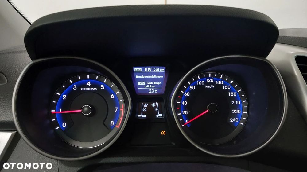 Hyundai i30 blue 1.4 Trend - 11