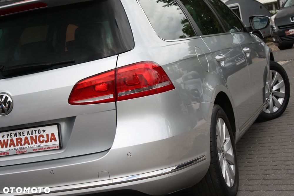 Volkswagen Passat Variant 2.0 Blue TDI SCR Comfortline - 17