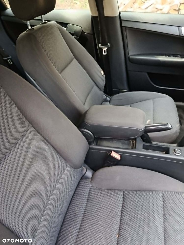 Audi A3 Sportback 2.0 TDI DPF Ambiente - 12