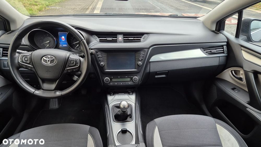 Toyota Avensis Touring Sports 1.8 Executive - 13