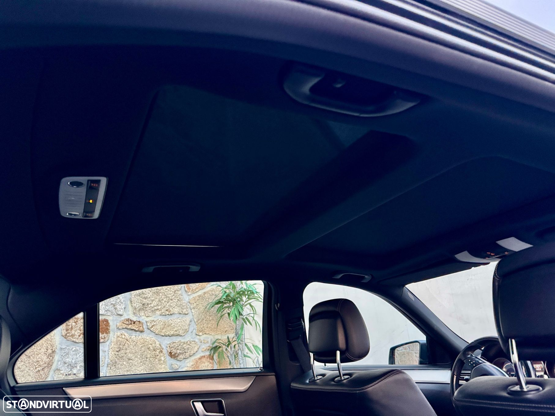 Mercedes-Benz E 300 Bluetec Hybrid Avantgarde - 52