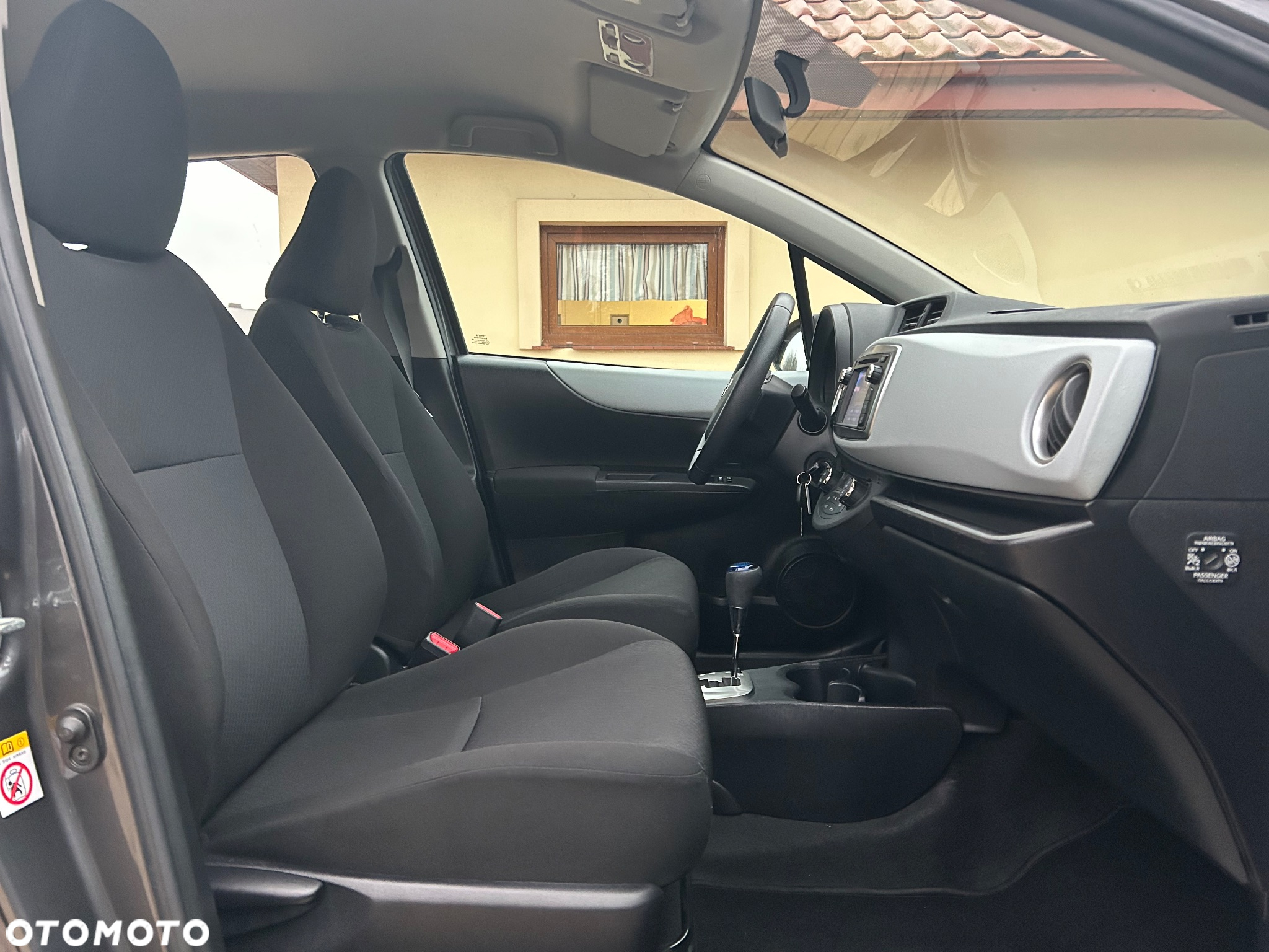 Toyota Yaris Hybrid 100 Active - 15