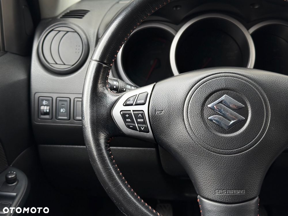 Suzuki Grand Vitara - 11