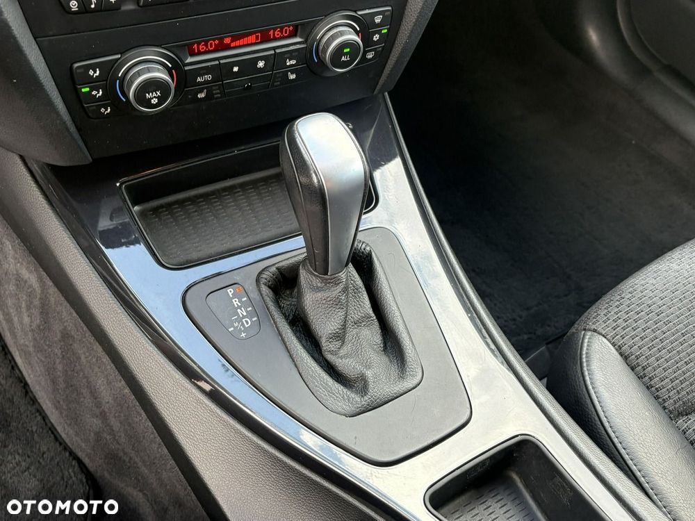 BMW Seria 3 320d - 28