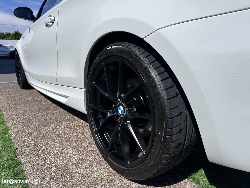 BMW 120 d Limited Edition Lifestyle c/ M Sport Pack - 20