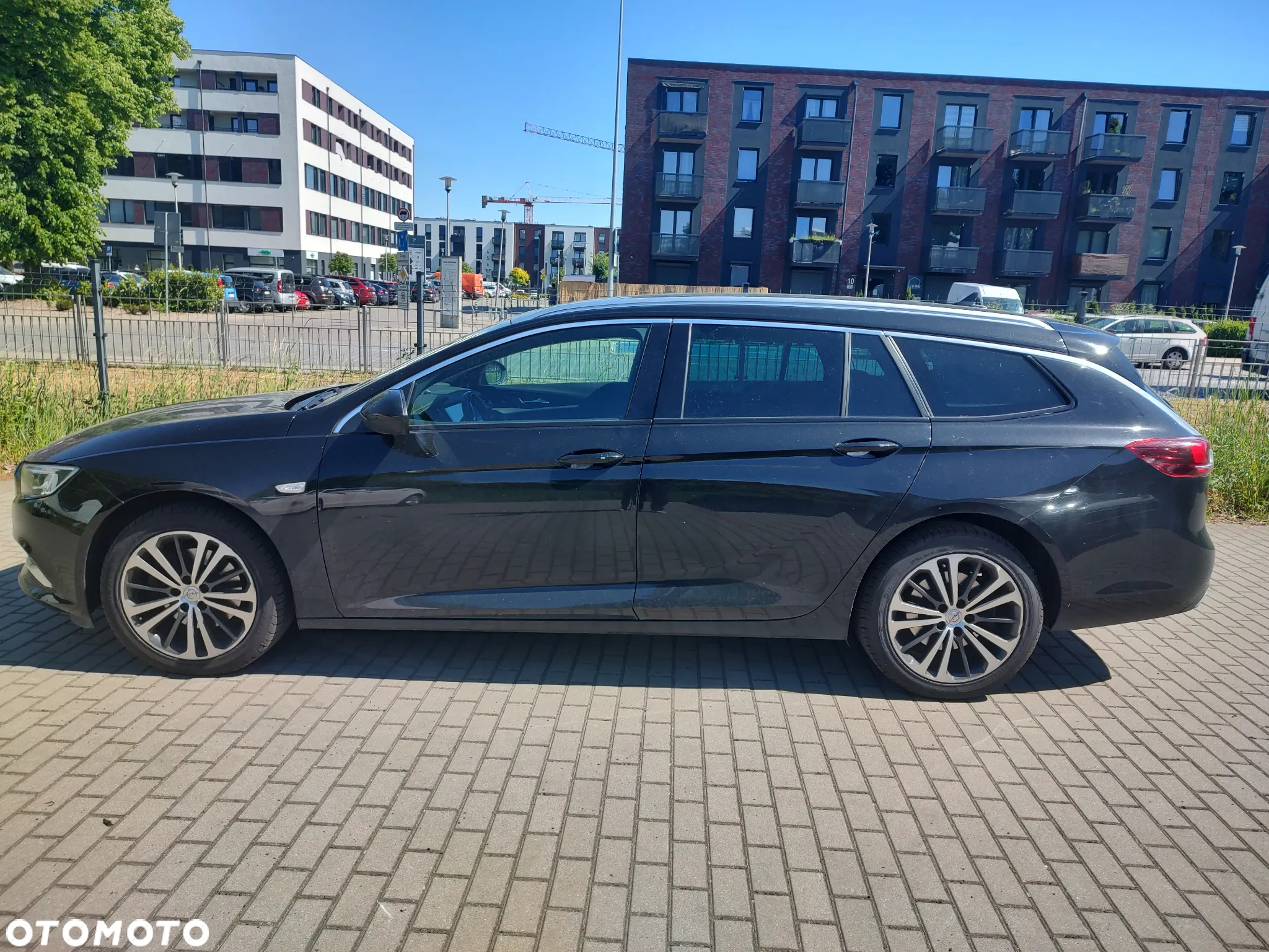 Opel Insignia Sports Tourer 2.0 BiTurbo Diesel 4x4 Dynamic - 2