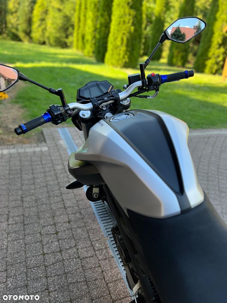 Yamaha MT - 19