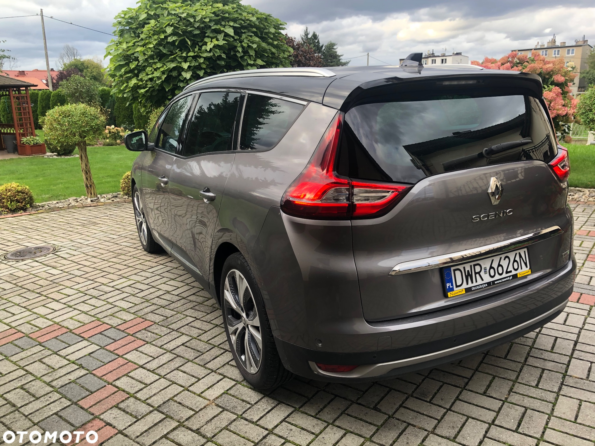 Renault Grand Scenic dCi 110 EDC Bose Edition - 11
