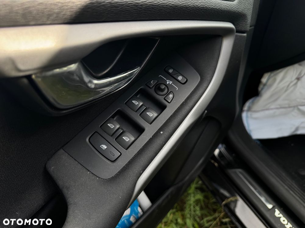 BMW Seria 5 520i - 13