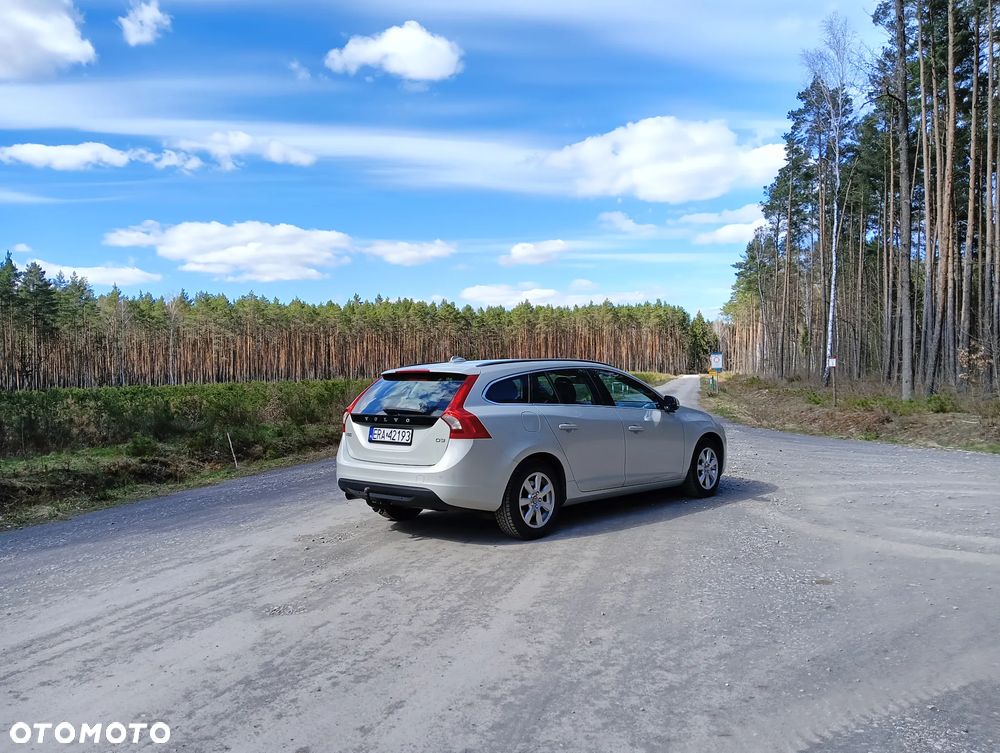 Volvo V60 D3 Summum - 18