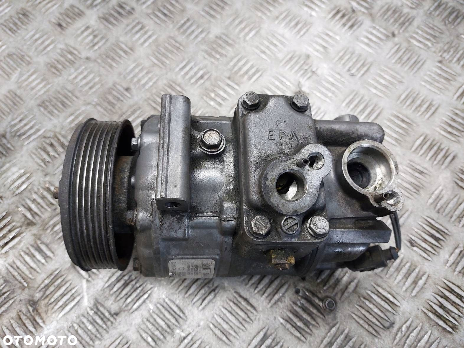 SPRĘŻARKA KOMPRESOR KLIMATYZACJI VW JETTA V 1.9 TDI 1K0820803Q - 2
