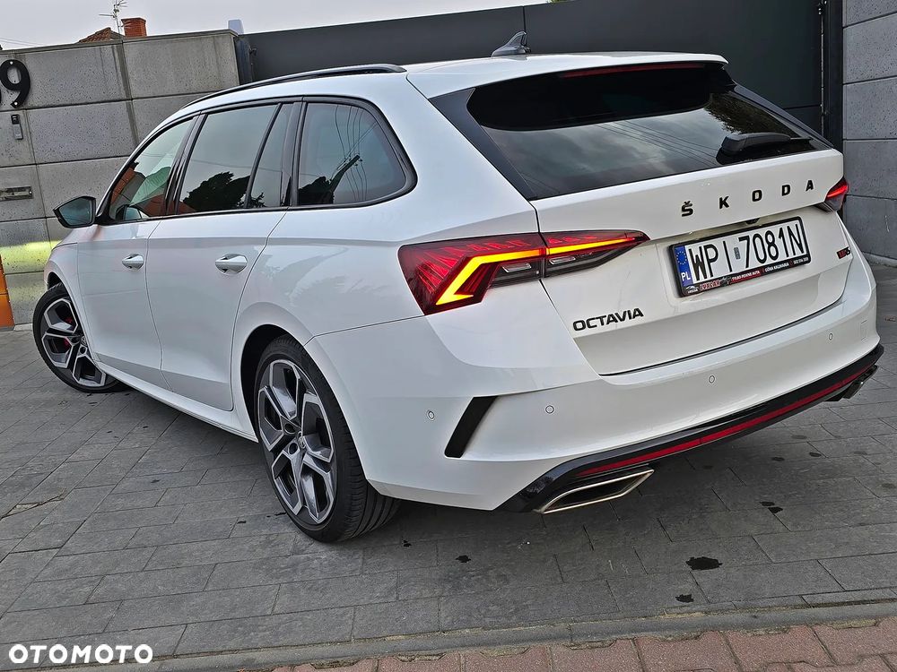 Skoda Octavia 2.0 TDI DSG RS - 8