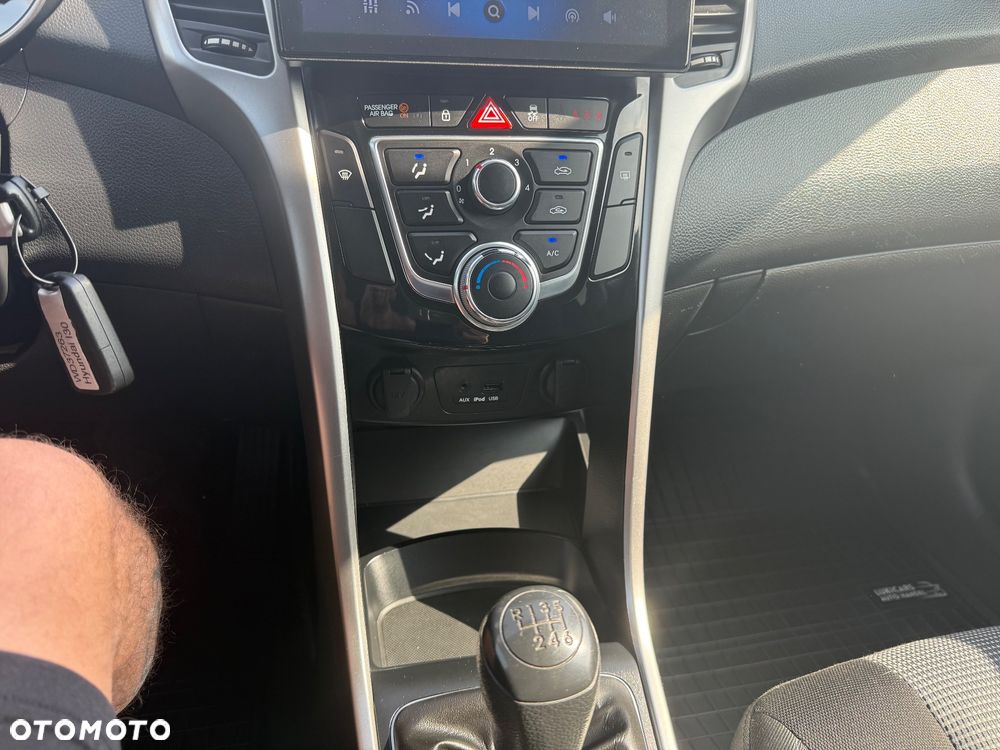 Hyundai i30 1.4 Fifa World Cup Edition - 26