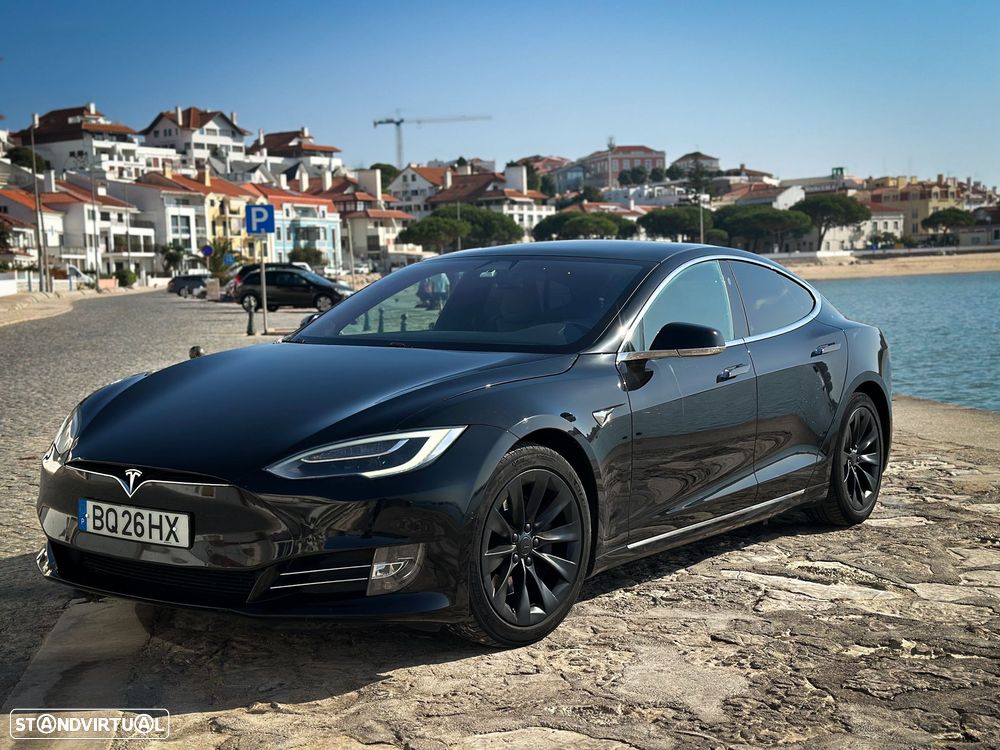 Tesla Model S - 2