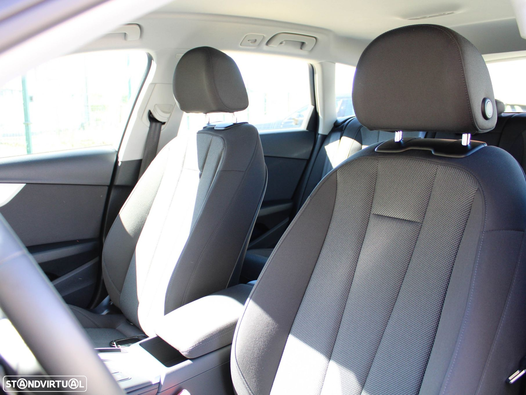 Audi A4 Avant 35 TDI S tronic - 25